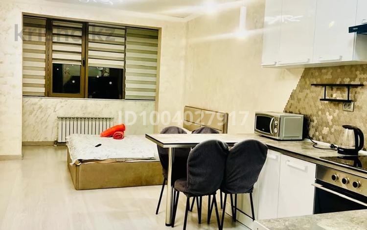 2-комнатная квартира · 48 м² · 10/10 этаж, мкр Аксай-5 25 за 48 млн ₸ в Алматы, Ауэзовский р-н — фото 2