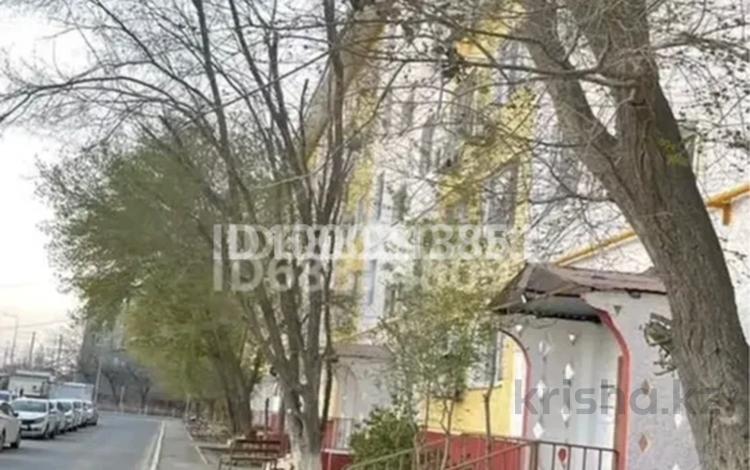 4-бөлмелі пәтер · 85 м² · 5/5 қабат, Владимирский 100 — Обл больница қарсы, бағасы: 27 млн ₸ в Атырау, мкр Авангард-2 — фото 2