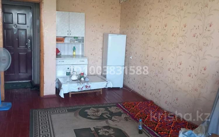 2-комнатная квартира · 30 м² · 5/5 этаж, Кабанбай батыра 9 — ЖД Вокзал за 15 млн 〒 в Шымкенте, Аль-Фарабийский р-н — фото 2