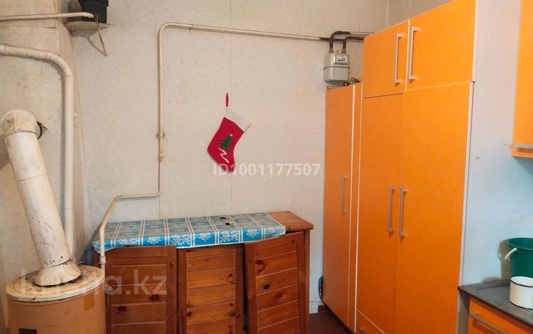 Часть дома · 2 комнаты · 32.6 м² · 1.9 сот., Станционная 23 за 4.2 млн ₸ в Актобе, мкр Москва — фото 2
