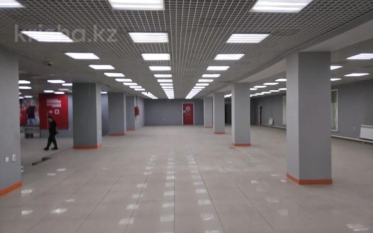 Еркін, кеңселер, дүкендер мен бутиктер, қоймалар, қоғамдық тамақтану орны, сұлулық салондары, ауыл шаруашылығы, монша, қонақ үй және демалыс орындары, фитнес және спорт, медорталықтар мен дәріханалар, білім орталықтары, ойын-сауық, конференц-залдар, кабинеттер және жұмыс орындары, студиялар · 1300 м², бағасы: 1.5 млн ₸ в Усть-Каменогорске — фото 2