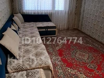 3-бөлмелі пәтер · 62 м² · 4/5 қабат, Строителей 22, бағасы: 100 000 ₸ в Аксу