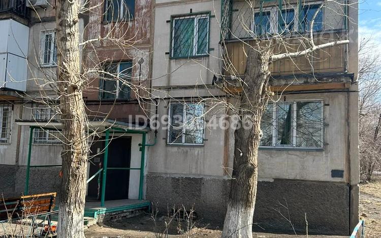1-комнатная квартира, 35 м², 1/5 этаж, Абая 42 за 6 млн 〒 в Темиртау — фото 2