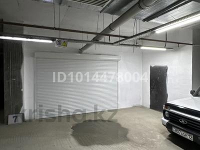 Паркинг · 100 м² · 16-й мкр 56 за 220 000 ₸ в Актау