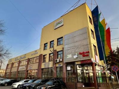Еркін, кеңселер, дүкендер мен бутиктер, сұлулық салондары, медорталықтар мен дәріханалар, білім орталықтары, ойын-сауық · 800 м², бағасы: 490 млн ₸ в Алматы, Алмалинский р-н