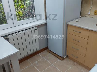 2-бөлмелі пәтер, 45 м², 2/5 қабат ай сайын, Карасай батыра 128 — Байзакова, бағасы: 270 000 〒 в Алматы, Алмалинский р-н