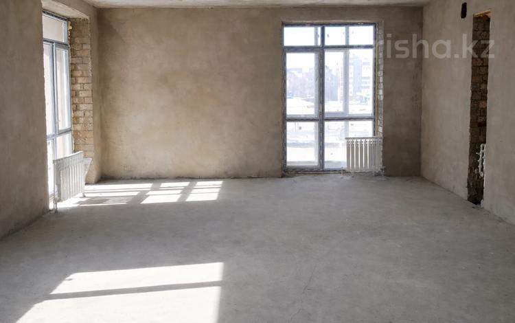 3-комнатная квартира · 80 м² · 2/7 этаж, Муканова за 28.9 млн ₸ в Караганде, Казыбек би р-н — фото 3