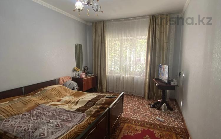 1-бөлмелі пәтер · 36 м² · 1/5 қабат, 8 Мкр, бағасы: ~ 8.3 млн ₸ в Таразе — фото 2