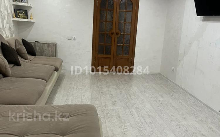 3-комнатная квартира · 67 м² · 1/5 этаж, Пр Республики 73/1 — Возле 9 школы за 28 млн ₸ в Темиртау — фото 2