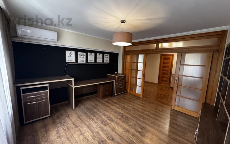 4-комнатная квартира · 100 м² · 3/5 этаж, Утепова за 91 млн ₸ в Алматы, Бостандыкский р-н — фото 30