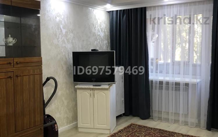 1-комнатная квартира · 35 м² · 2/5 этаж, мкр Новый Город, Ермекова 60 — Вокзал - 45 квартал за 6 990 ₸ в Караганде, Казыбек би р-н — фото 2