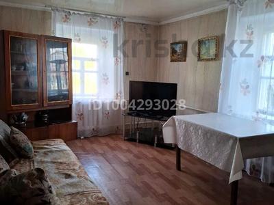 Отдельный дом · 4 комнаты · 100 м² · 8 сот., Кажымукана 41 — С. Петровка за 4 млн ₸ в 