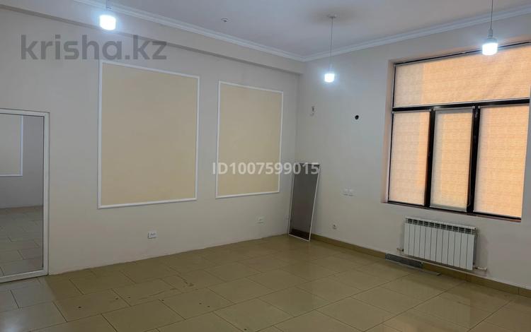 Офисы · 72 м² за 180 000 ₸ в Шымкенте, Енбекшинский р-н — фото 2