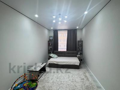 2-бөлмелі пәтер · 70 м² · 2/5 қабат, Алтын орда ш/а. 22е, бағасы: 38 млн ₸ в Актобе, мкр. Алтын орда