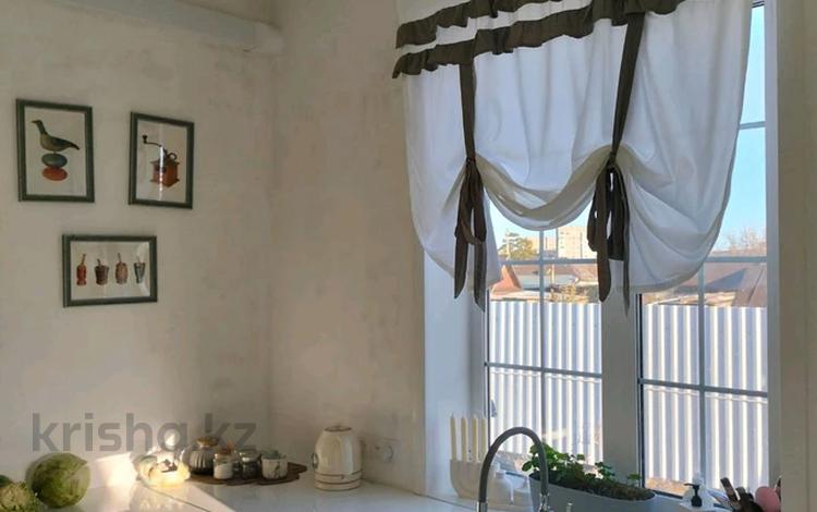 Отдельный дом · 4 комнаты · 180 м² · 10 сот., 8-я Марта 6 — Спорткомплекс Полимер за 45 млн 〒 в Темиртау — фото 2