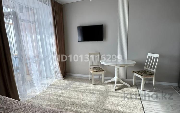 2-комнатная квартира · 40 м² · 2/10 этаж, Дюсембекова 83/2 за 27.3 млн ₸ в Караганде, Казыбек би р-н — фото 2