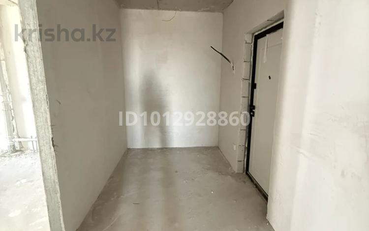 5-бөлмелі пәтер · 108.9 м² · 10/13 қабат, мкр Астана, Микрорайон Астана, 1/19 блок 2 — Саина Шаляпина, бағасы: 95 млн ₸ в Алматы, Ауэзовский р-н — фото 2