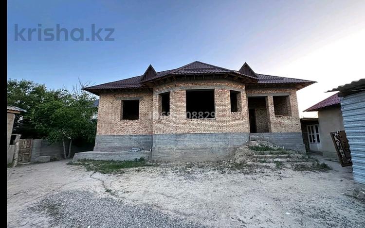Отдельный дом • 5 комнат • 190 м² • 8 сот., Массив Арай Атабаев за 38.5 млн 〒 в Таразе — фото 2