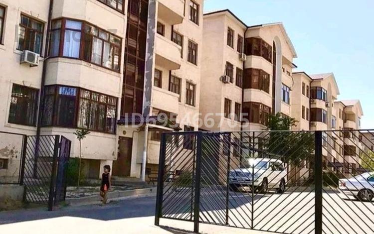 2-бөлмелі пәтер, 71 м², 4/4 қабат, 17-й микрорайон, Мкрн 17 27, бағасы: 30 млн 〒 в Шымкенте, Енбекшинский р-н — фото 2