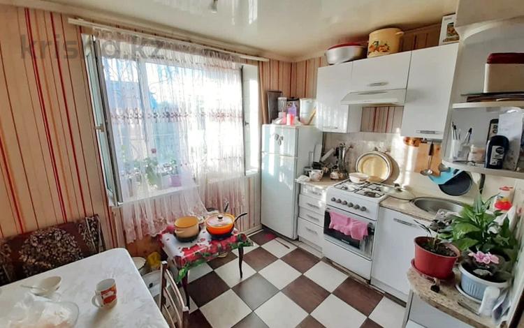 1-комнатная квартира, 36 м², 1/2 этаж, Кошевого 1 за 7.2 млн 〒 в Талдыкоргане — фото 2