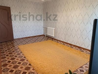 3-комнатная квартира · 63 м² · 5/5 этаж, Майкудук, мкр Восток-1 за 16.5 млн ₸ в Караганде, Алихана Бокейханова р-н