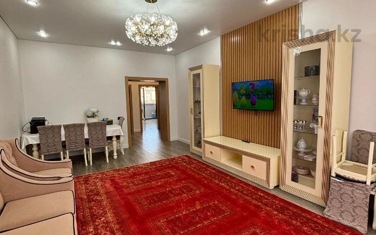 3-комнатная квартира · 106.1 м² · 7/9 этаж, мкр. Алтын орда за 57 млн ₸ в Актобе — фото 2