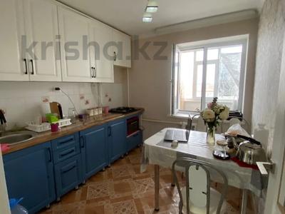 2-бөлмелі пәтер, 50 м², 8/9 қабат, мкр 8, 101 стрелковая бригада — 2107, бағасы: 15.5 млн 〒 в Актобе, мкр 8