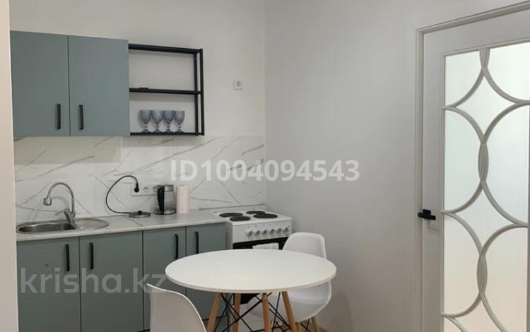 1-бөлмелі пәтер · 40 м² · 12/13 қабат, Есенова 160/3, бағасы: 260 000 ₸ в Алматы, Жетысуский р-н — фото 2