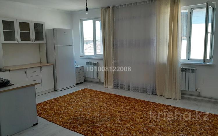 1-комнатная квартира · 28 м² · 2/3 этаж, Алпамыс батыр за 140 000 ₸ в  — фото 2