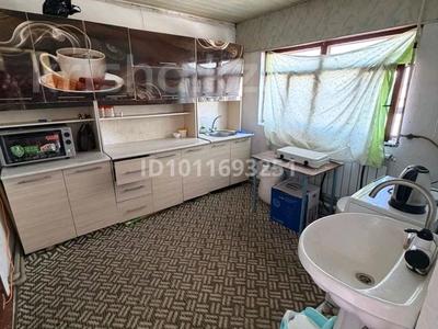 2-бөлмелі пәтер · 60 м² · 2/2 қабат, ул. Маликова 1/4, бағасы: 6 млн ₸ в Шымкенте, Енбекшинский р-н
