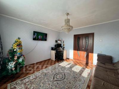 2-комнатная квартира · 54 м² · 9/9 этаж, Майкудук, Майкудук, мкр Восток-3 16 за 11.7 млн 〒 в Караганде, Алихана Бокейханова р-н