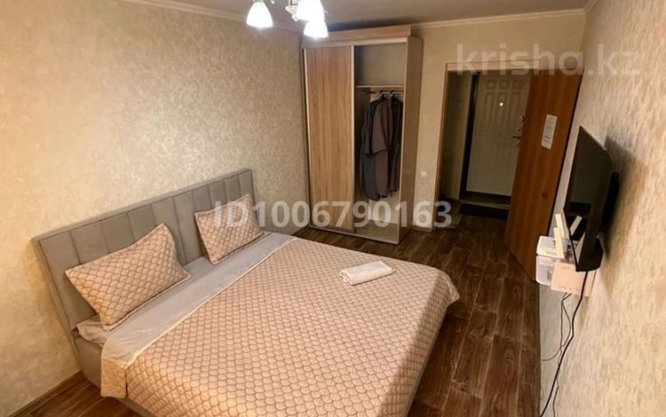 1-комнатная квартира · 50 м² · 3/5 этаж, Есенберлина 4/1 за 12 000 ₸ в Усть-Каменогорске — фото 14