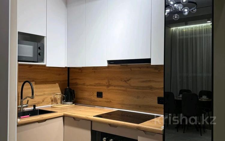 2-бөлмелі пәтер · 67 м² · 10/10 қабат, мкр Нурсая, Абулхайыр хана 51а, бағасы: 17 000 〒 в Атырау — фото 2