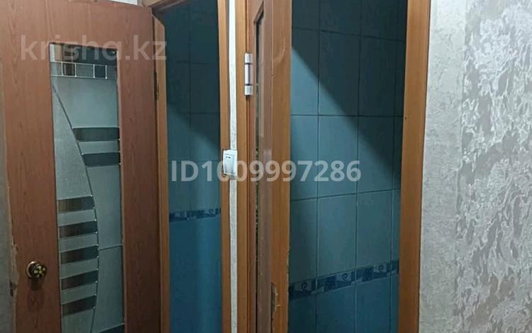 3-бөлмелі пәтер · 60 м² · 1/4 қабат, Ы.сулейменова 15 — Уәлиханов, бағасы: 15 млн ₸ в  — фото 2