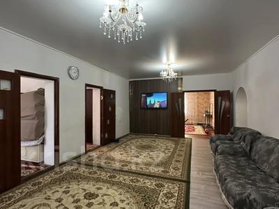 Отдельный дом · 5 комнат · 180 м² · 10 сот., Әл Фараби 11А за 22 млн ₸ в 