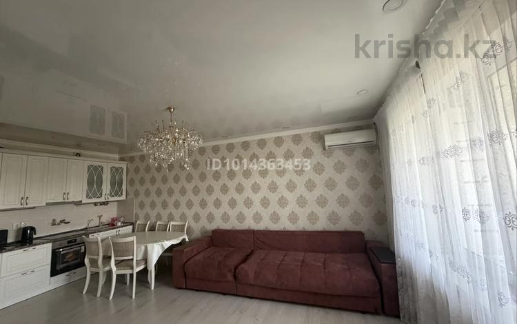 3-комнатная квартира · 75 м² · 7/18 этаж, мкр Тастак-2, Брусиловского за 400 000 ₸ в Алматы, Алмалинский р-н — фото 2