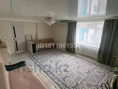 3-комнатная квартира · 60 м² · 1/2 этаж, 41разезд Ясный дом 2 кв 11 Ясный дом 2 кв 11 за 12 млн ₸ в Актобе