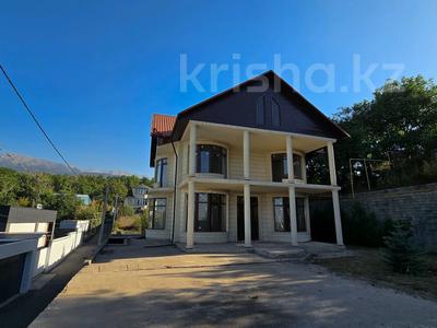 Отдельный дом · 4 комнаты · 400 м² · 11 сот., мкр Каменское плато 148 за 135 млн ₸ в Алматы, Медеуский р-н