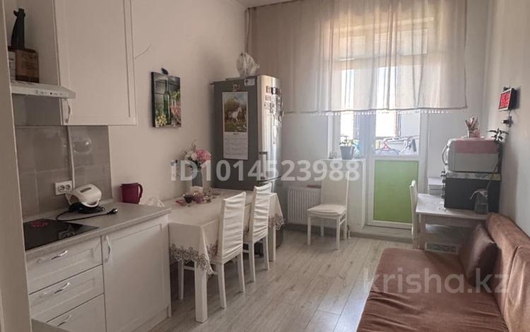 1-комнатная квартира · 45 м² · 7/7 этаж, Мангилик ел 21 за 220 000 ₸ в Астане, Есильский р-н — фото 2