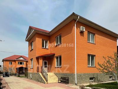 Отдельный дом · 7 комнат · 785 м² · 15 сот., мкр Думан-2 19 — Аман боктер за 350 млн 〒 в Алматы, Медеуский р-н
