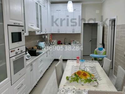 5-бөлмелі пәтер · 170 м² · 10/12 қабат, 16-й мкр 49, бағасы: 55 млн ₸ в Актау