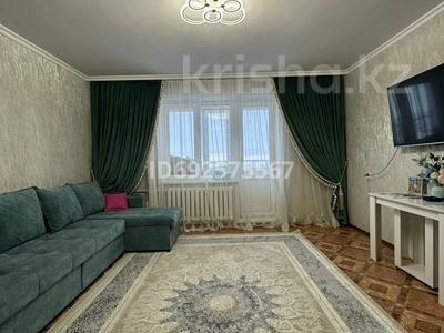 2-комнатная квартира, 54 м², 9/10 этаж, мкр Юго-Восток, муканова 80 за 21 млн 〒 в Караганде, Казыбек би р-н