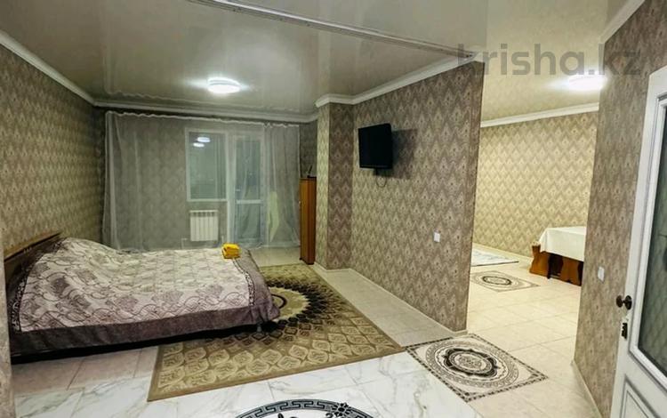 2-комнатная квартира · 44 м² · 9/16 этаж, мкр Новый Город, Абая 61/2 — Политех за 10 000 ₸ в Караганде, Казыбек би р-н — фото 5