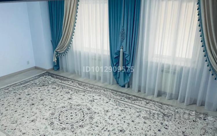3-бөлмелі пәтер · 106 м² · 1/10 қабат, Абая, бағасы: 50 млн ₸ в Астане, р-н Байконур — фото 2