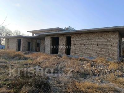 Отдельный дом · 5 комнат · 270 м² · 30 сот., мкр Жалпак-Тобе, Кошмамбетова 37 за 50 млн 〒 в Таразе