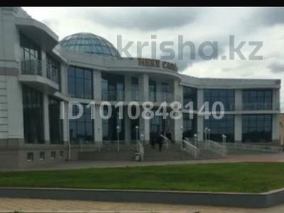 Офисы, салоны красоты, кабинеты и рабочие места, студии · 35 м² за 120 000 〒 в Актобе, мкр 12