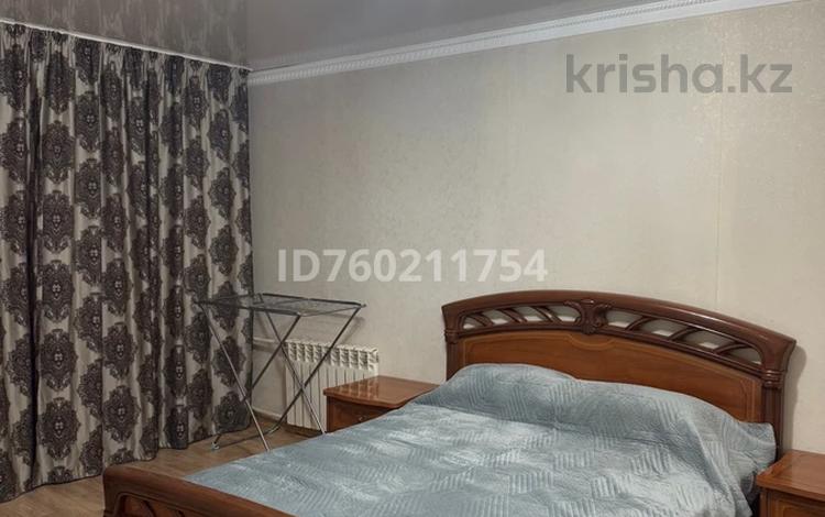 1-комнатная квартира · 32 м² · 1/5 этаж, Мира 29 — Новый адрес момышулы 1 за 12 000 ₸ в Жезказгане — фото 2