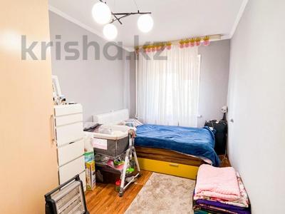 4-бөлмелі пәтер, 72.3 м², 4/5 қабат, мкр. Самал 35, бағасы: 21 млн 〒 в Талдыкоргане, мкр Самал