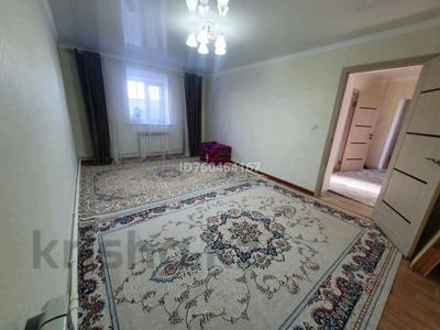 Отдельный дом · 4 комнаты · 100 м² · 7 сот., С/К Радуга 14 — Үй Келешекте, Юрта ресторанына жақын орналасқан. 13 сектор тиіп тұр. Көшеде жарық үзилмейді. Көшемиздің болек траснссформаторы бар. Балабақша, дукендер мен минимаркеттер жақын орналасқан. за 13 млн 〒 в Актобе, жилой массив Заречный-2