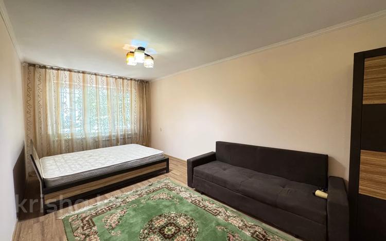 1-комнатная квартира · 33 м² · 1/5 этаж, мкр Айнабулак-3 за 150 000 ₸ в Алматы, Жетысуский р-н — фото 2